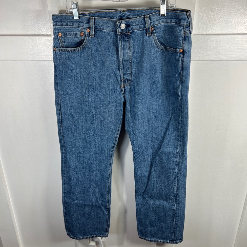 Levis 501 Original Fit Straight Leg Jeans Medium Wash Blue 36x29 1816